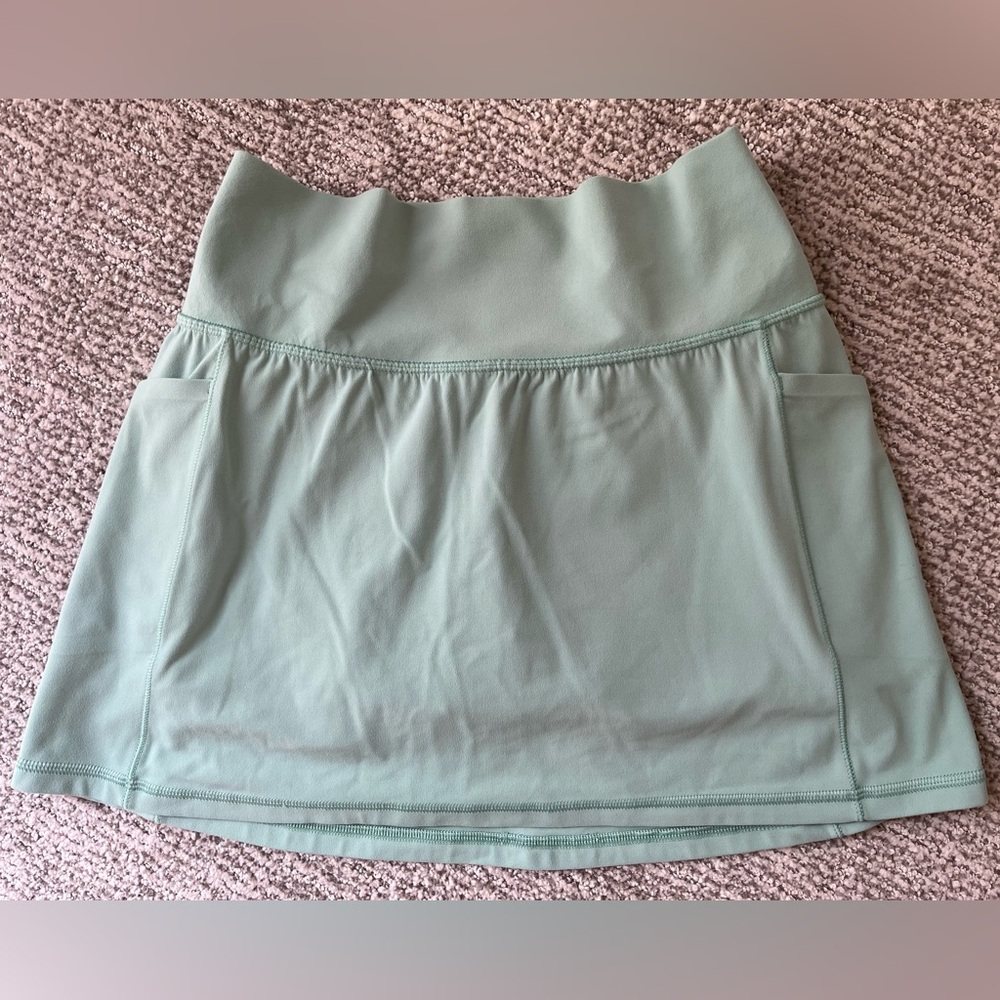 Athleta salutation stash skort